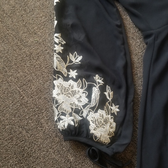 Dress - Picture 2 of 4